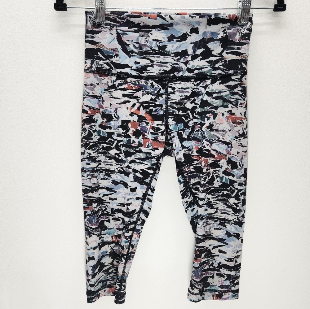 Lululemon Leggings Colorful Abstract Print Womens 6 Cropped Capri Athletic Yoga